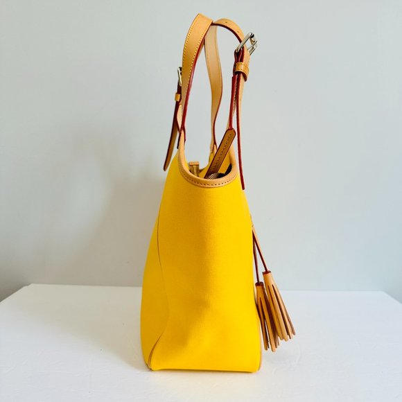 LIKE NEW DOONEY & BOURKE LARGE TOTE WITH DUST BAG - Picture 9 of 13